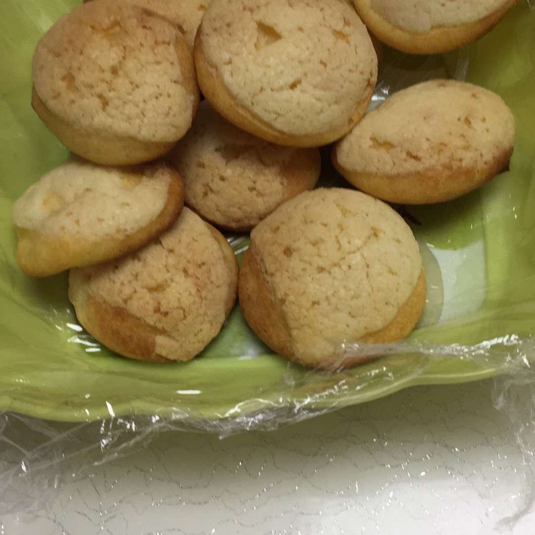 超厚酥皮泡芙搭香草卡仕达酱