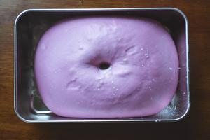 冰箱清除计划：紫薯肉松蛋黄麻薯面包的做法 步骤12