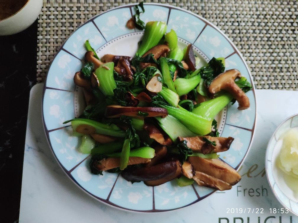 快手家常香菇油菜