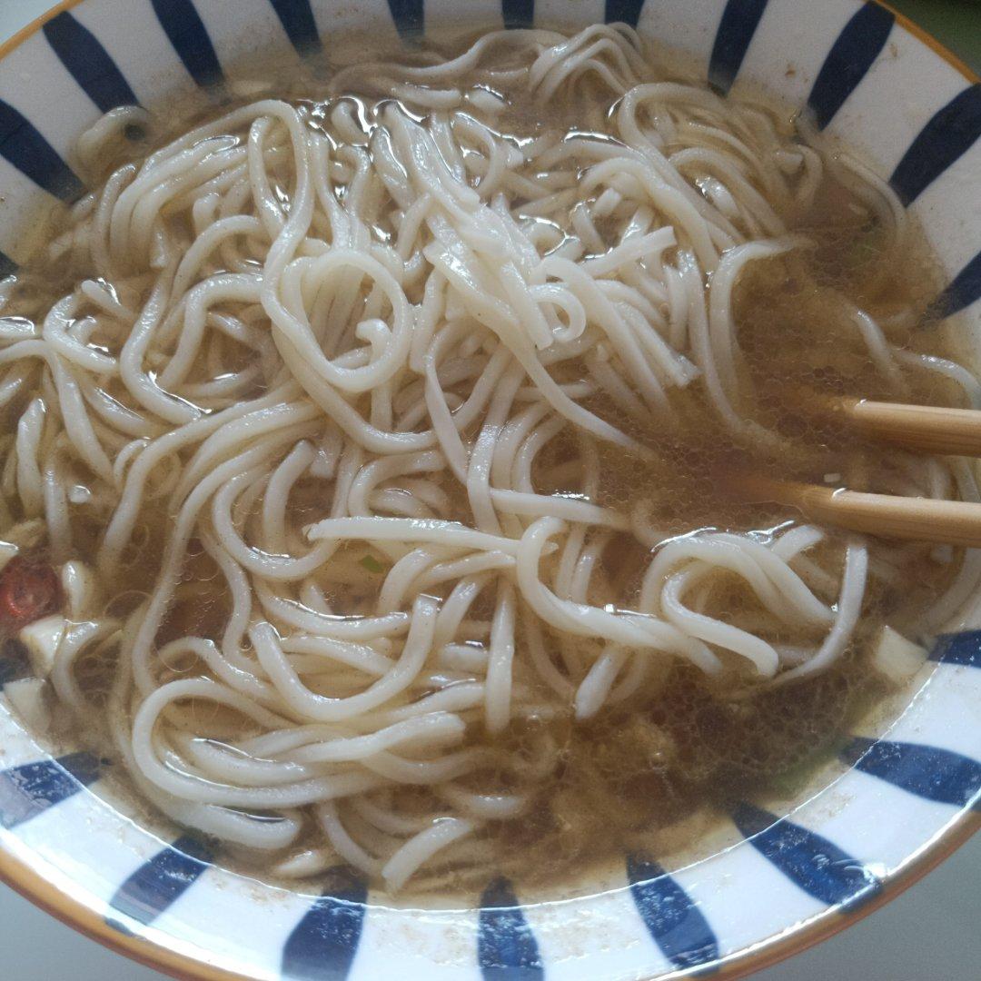 一碗清汤面🍜——秋日里的治愈