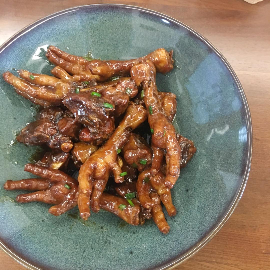 排骨炖鸡爪