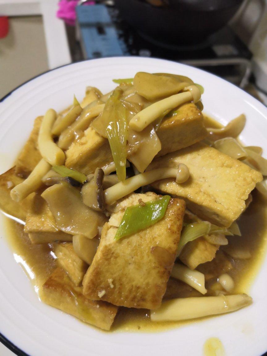 蘑菇烧豆腐