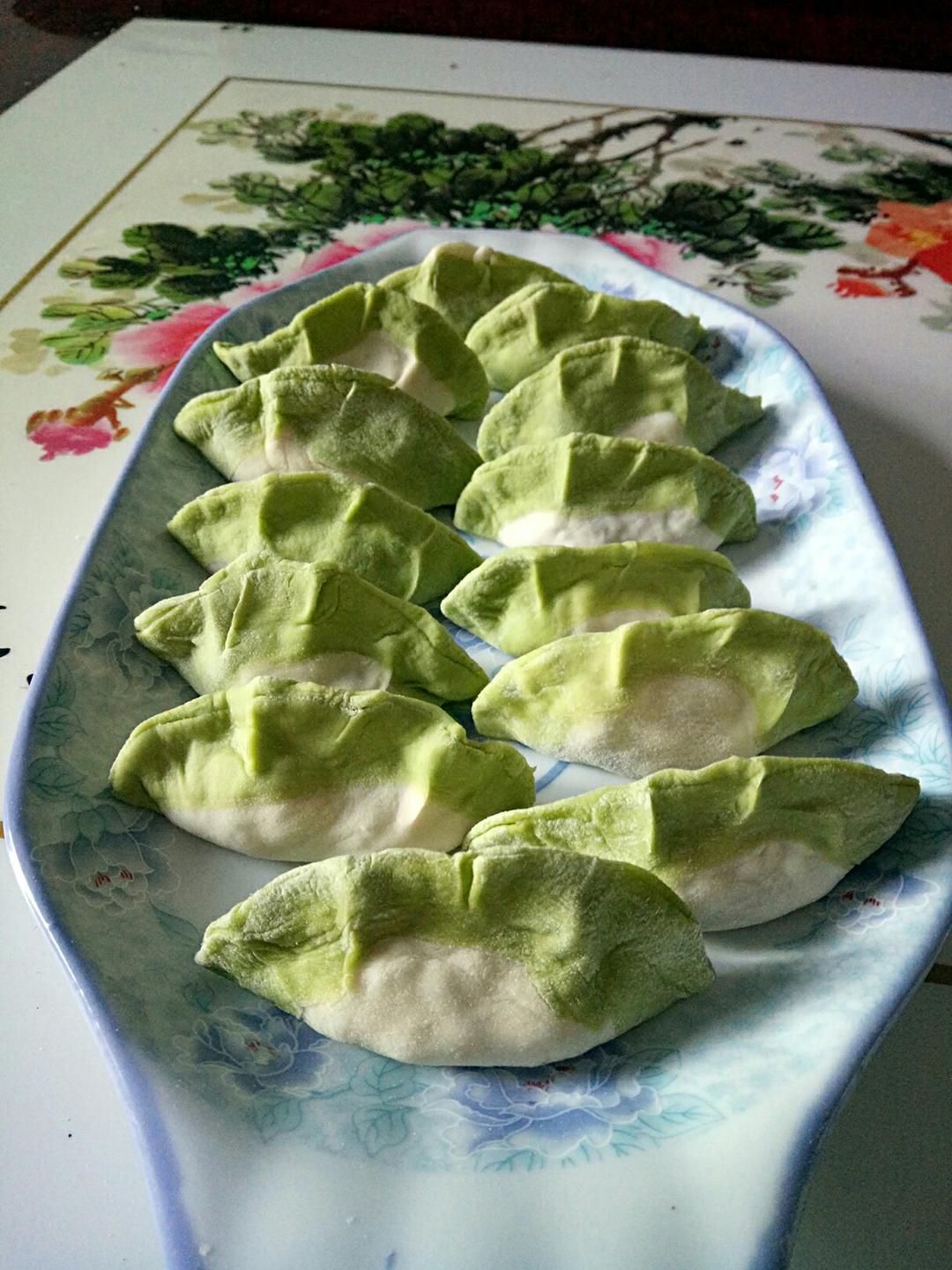 翡翠白玉白菜饺子详细版（附翡翠白玉白菜饺子包法，翡翠白玉饺子皮两种制法，面包机和面，翡翠白玉烧卖，各种馅料搭配）