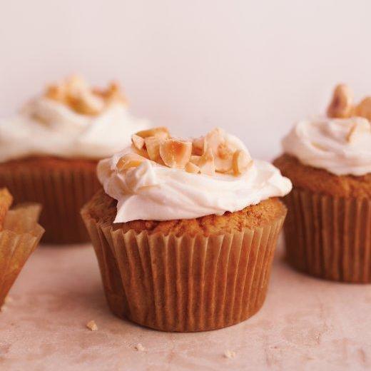 榛果胡萝卜燕麦杯子蛋糕 Hazelnut Carrot-Oat Cupcakes with Cream-Cheese Frost的做法