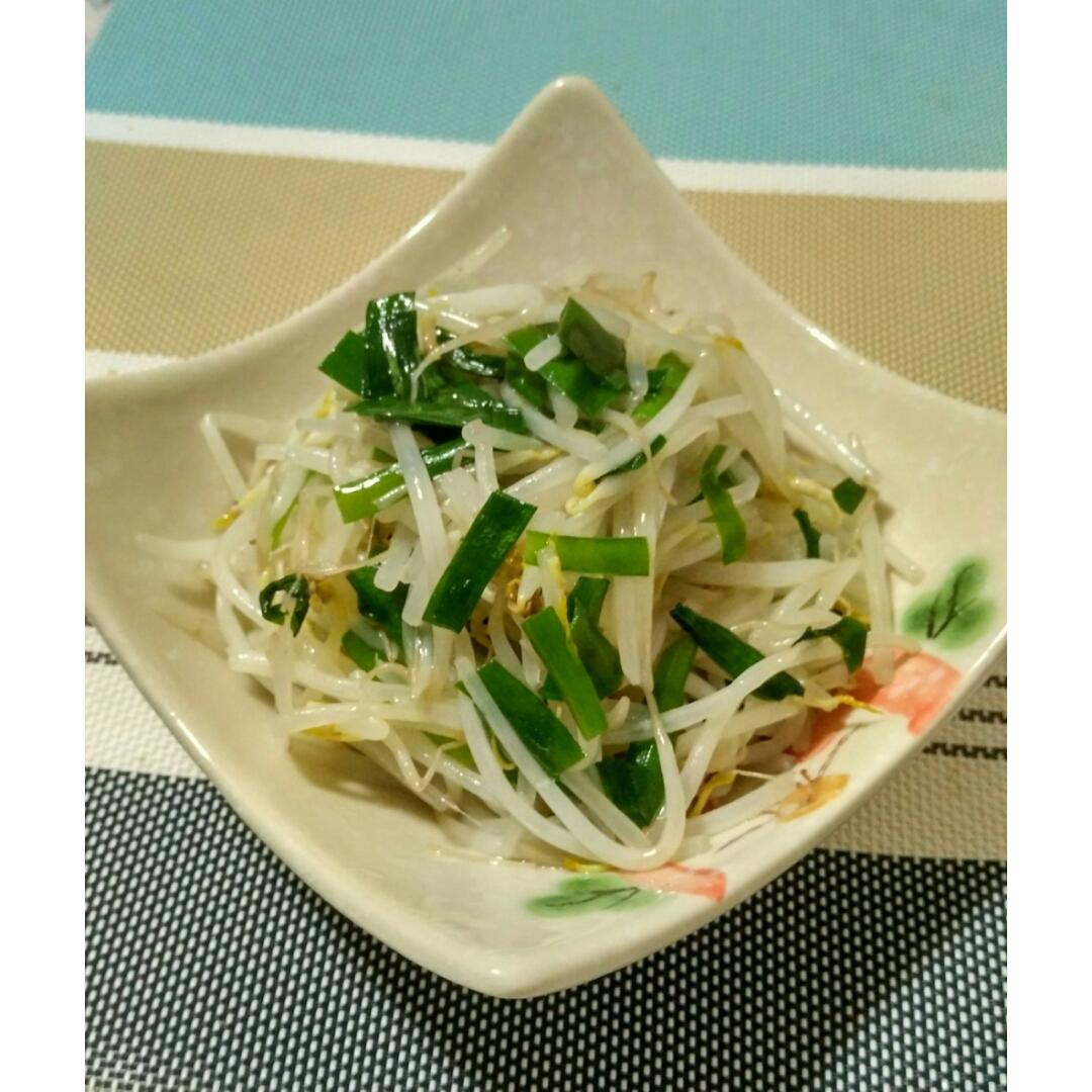 绿豆芽炒韭菜