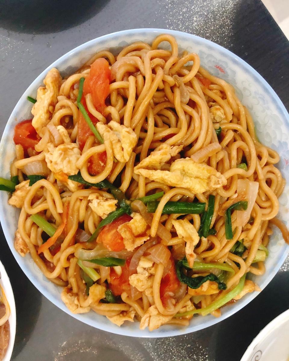 璐luca做的鸡蛋素炒面fried noodles vegetarian