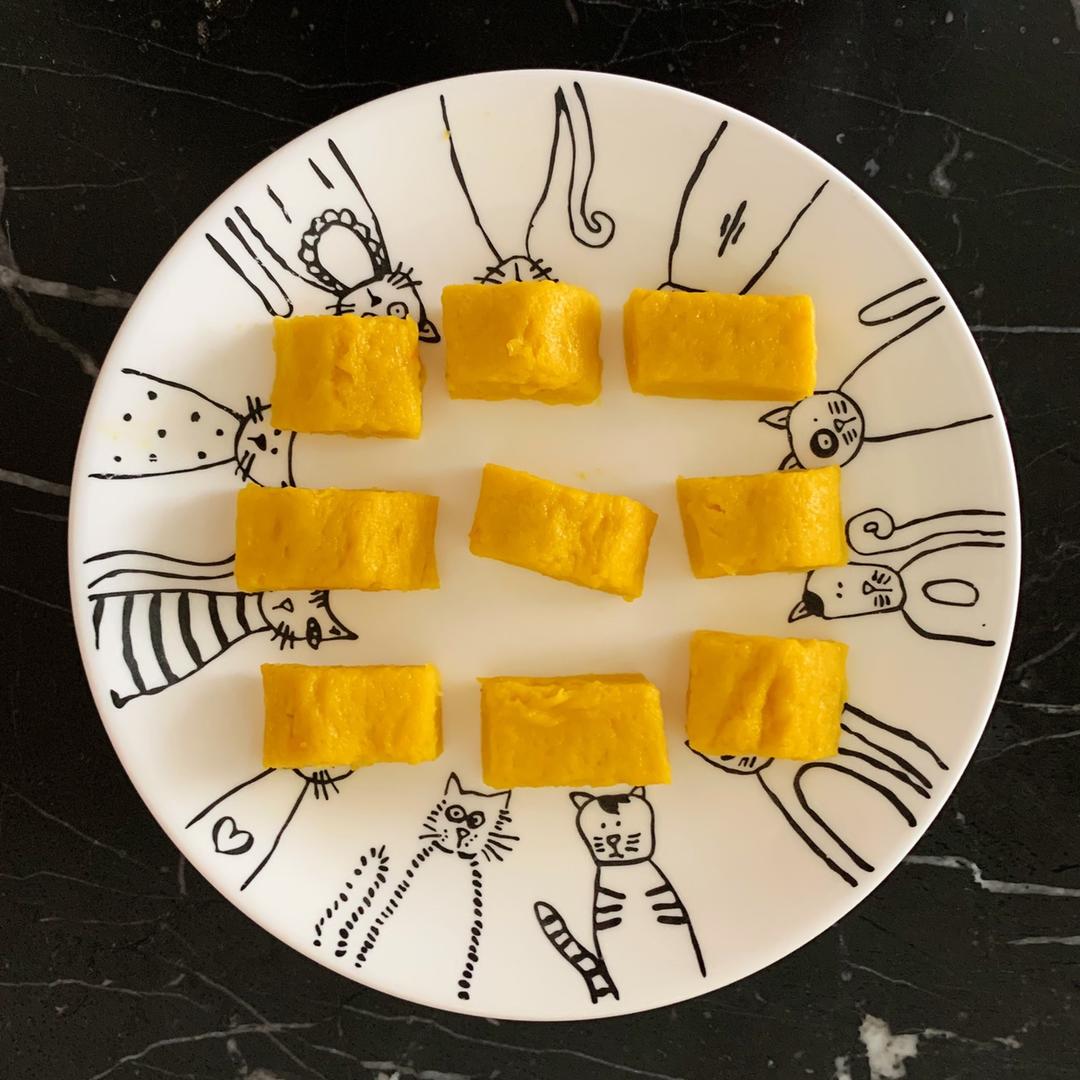 皮卡宝宝爱吃饭