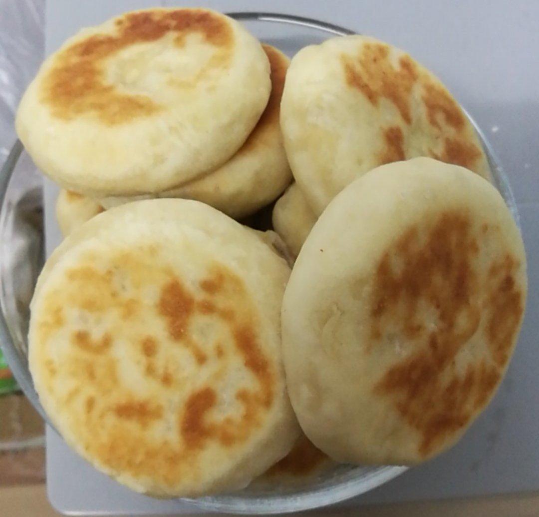 发面绿豆饼vs绿豆沙烤包子