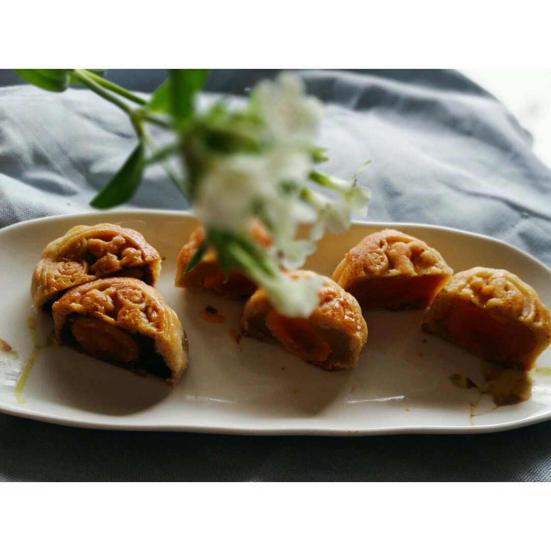 【曼食慢语】蛋黄莲蓉月饼