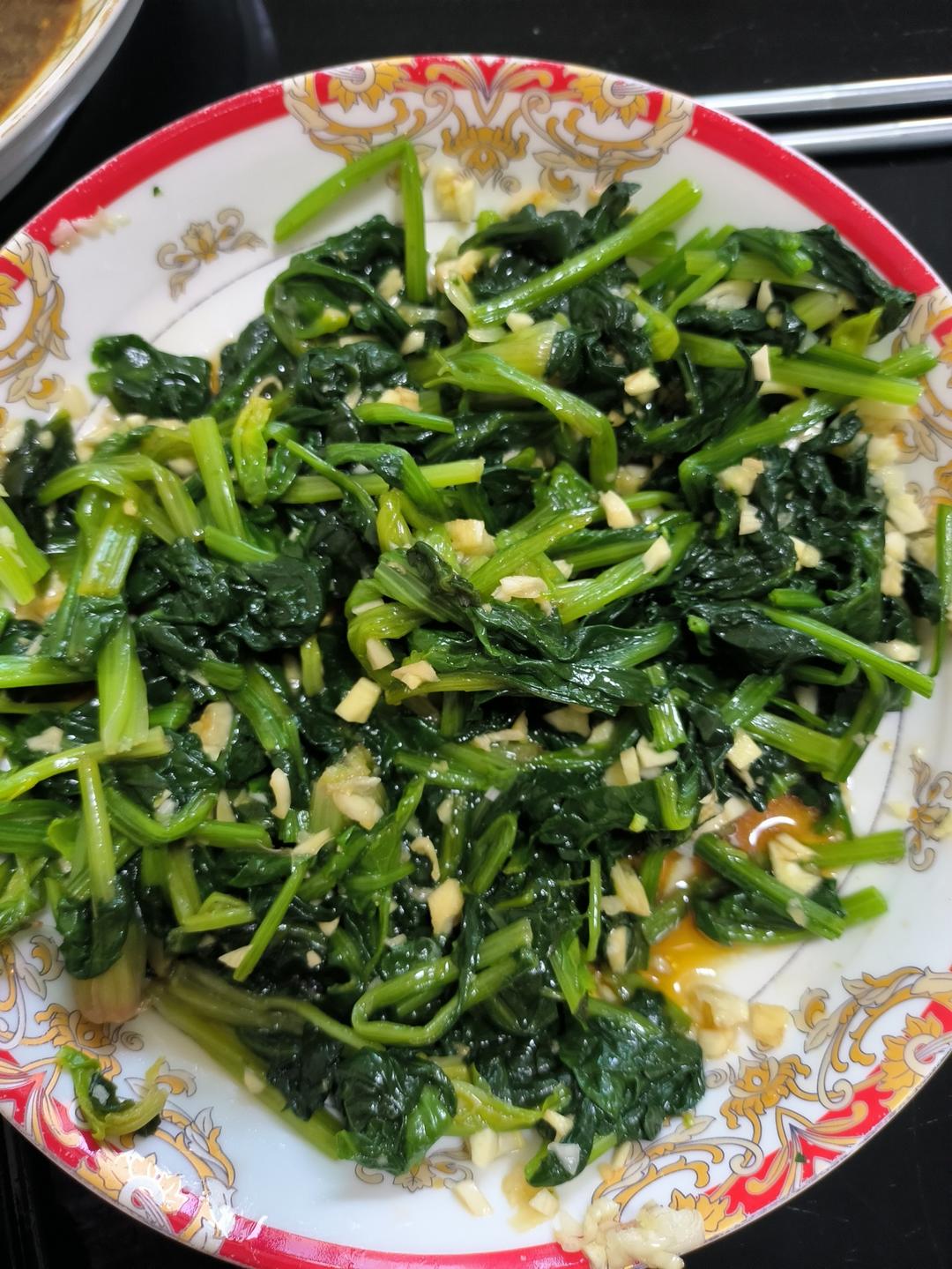 凉拌菠菜(家传秘方)