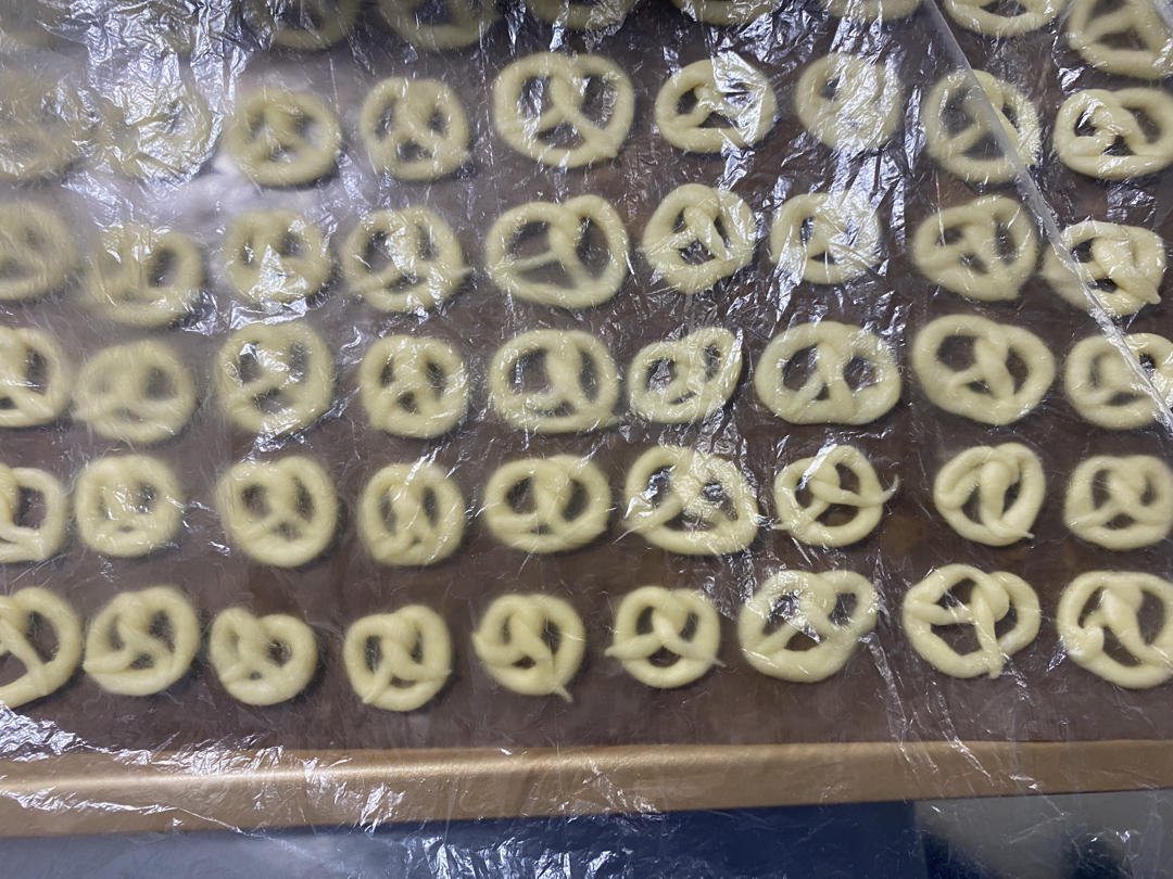 低卡零食普雷结碱水饼干