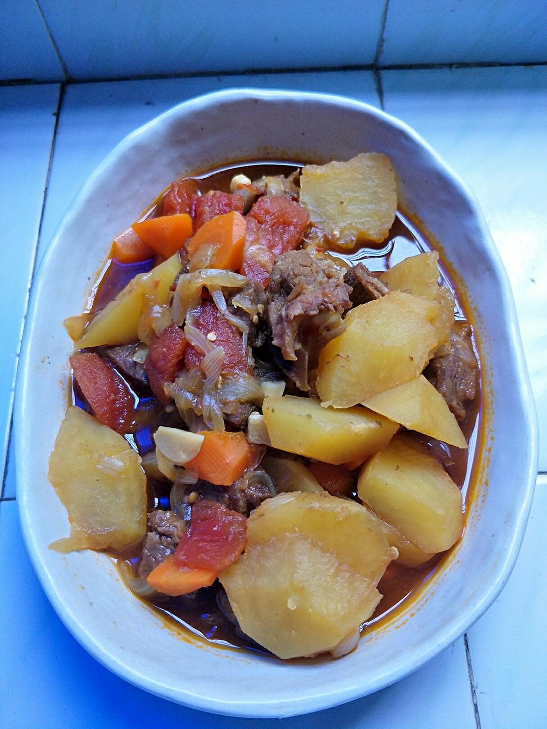 红烧牛肉土豆 （独家秘制）
