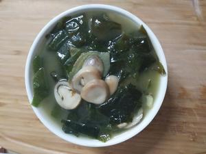 草菇螺旋藻汤的做法 步骤7