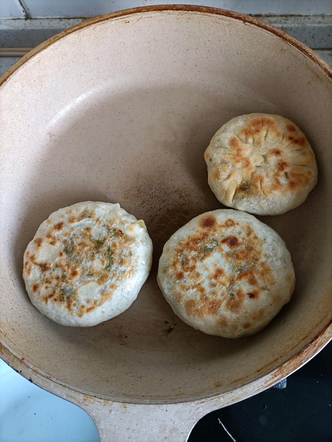 会连续吃八个的萝卜馅饼