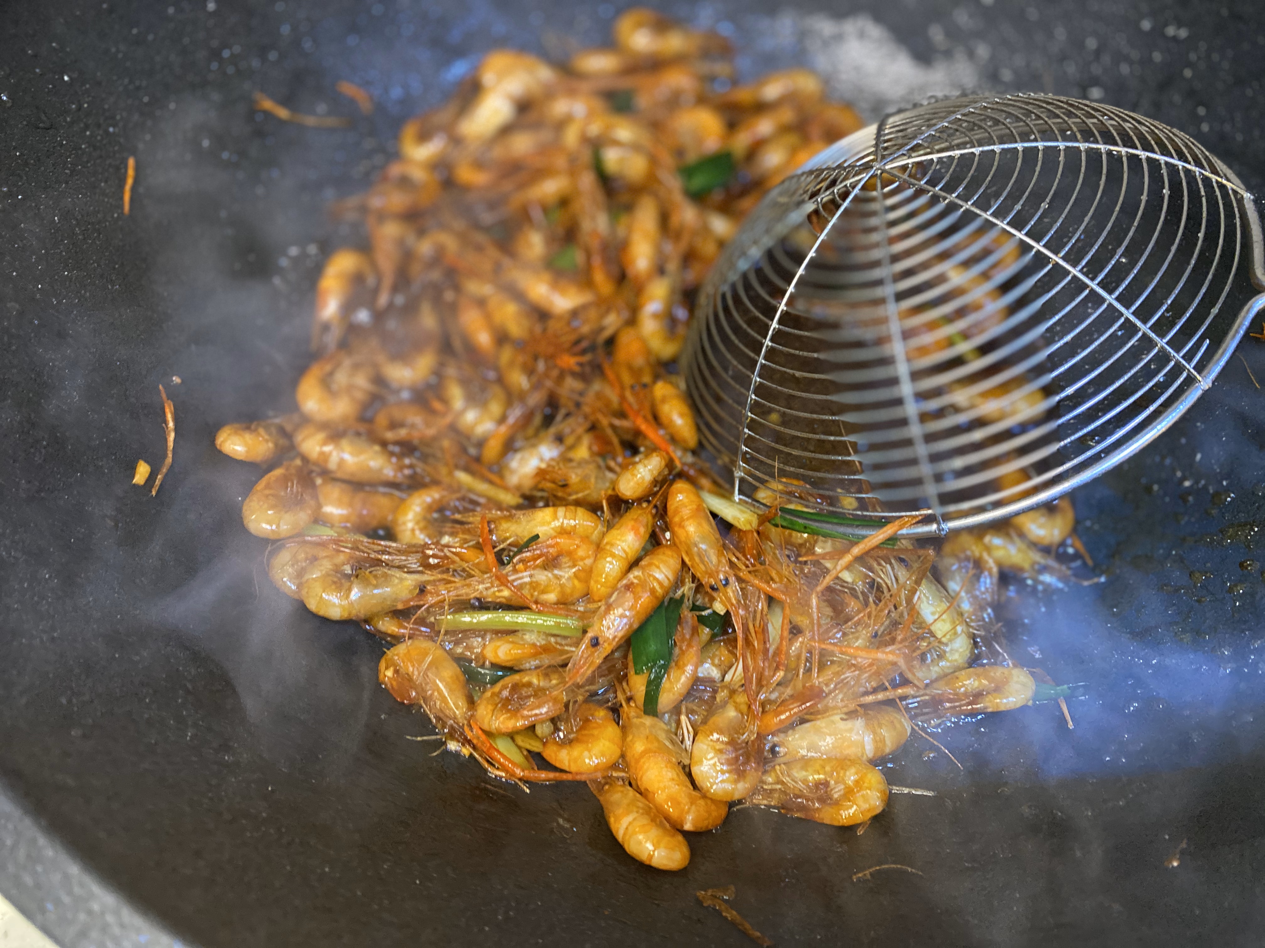 海派系列：脆、香、甜、鲜—油爆虾的做法 步骤12