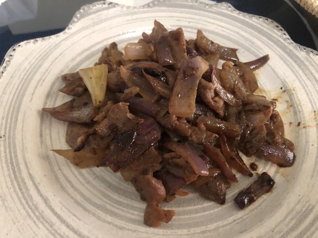 洋葱炒牛肉
