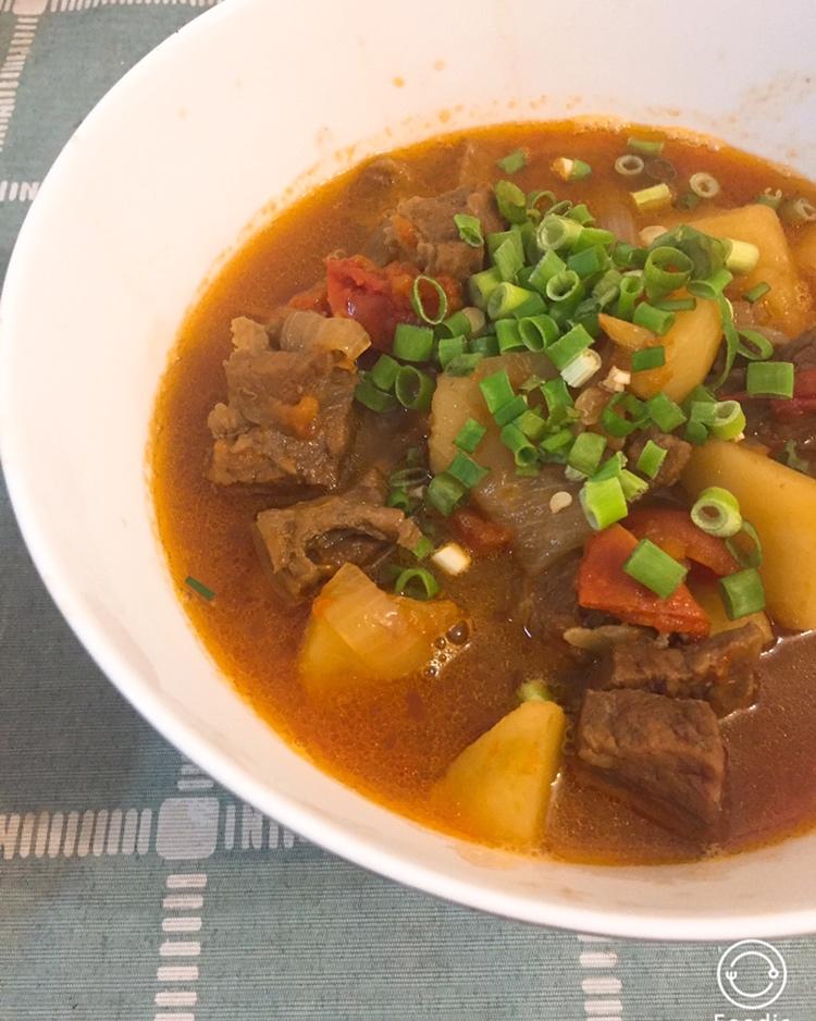 番茄土豆炖牛腩
