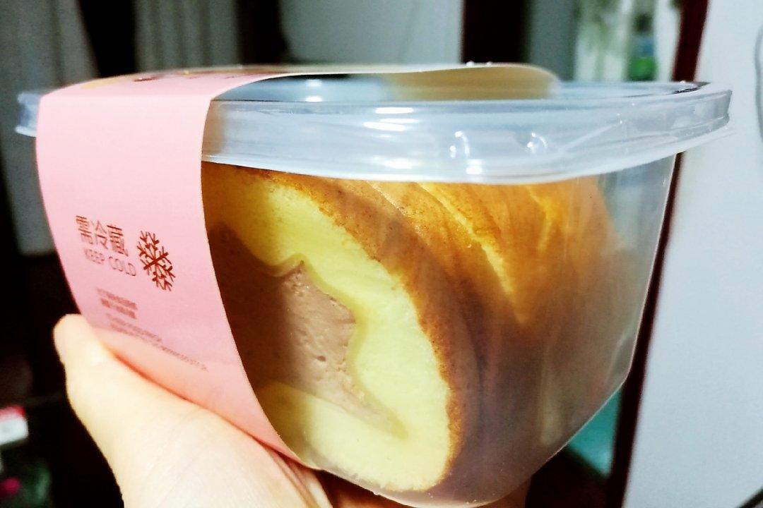 甘纳许巧克力蛋糕卷