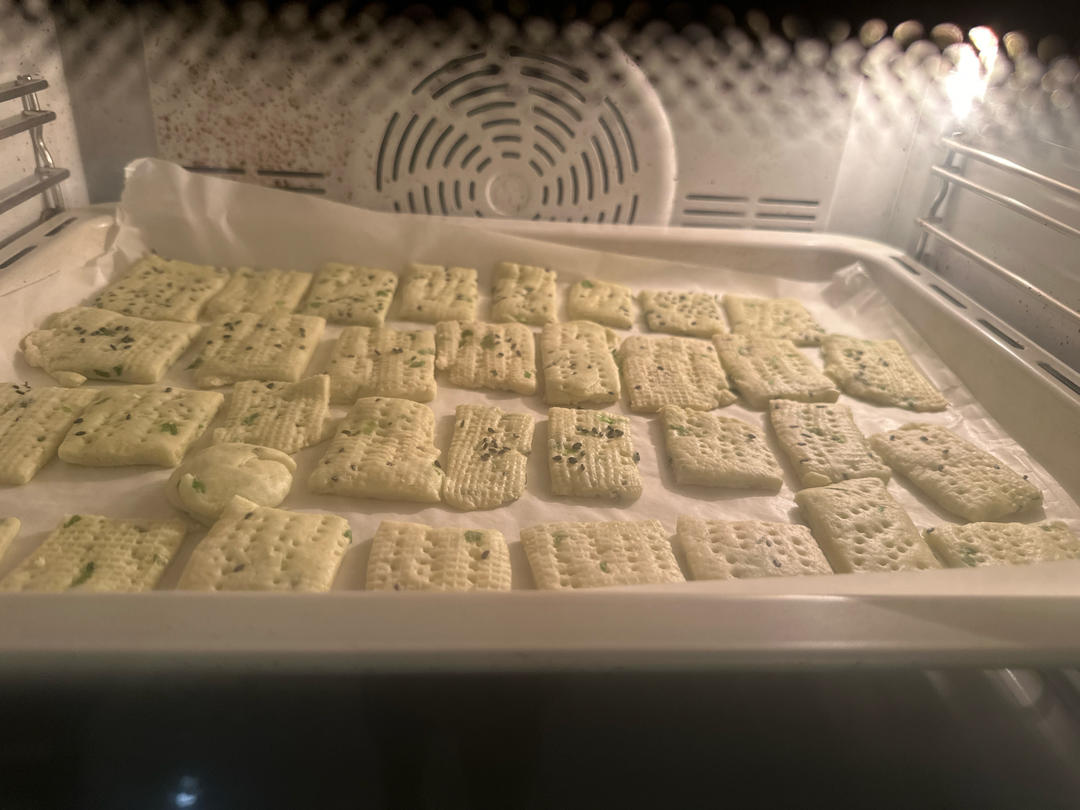 葱香苏打饼干