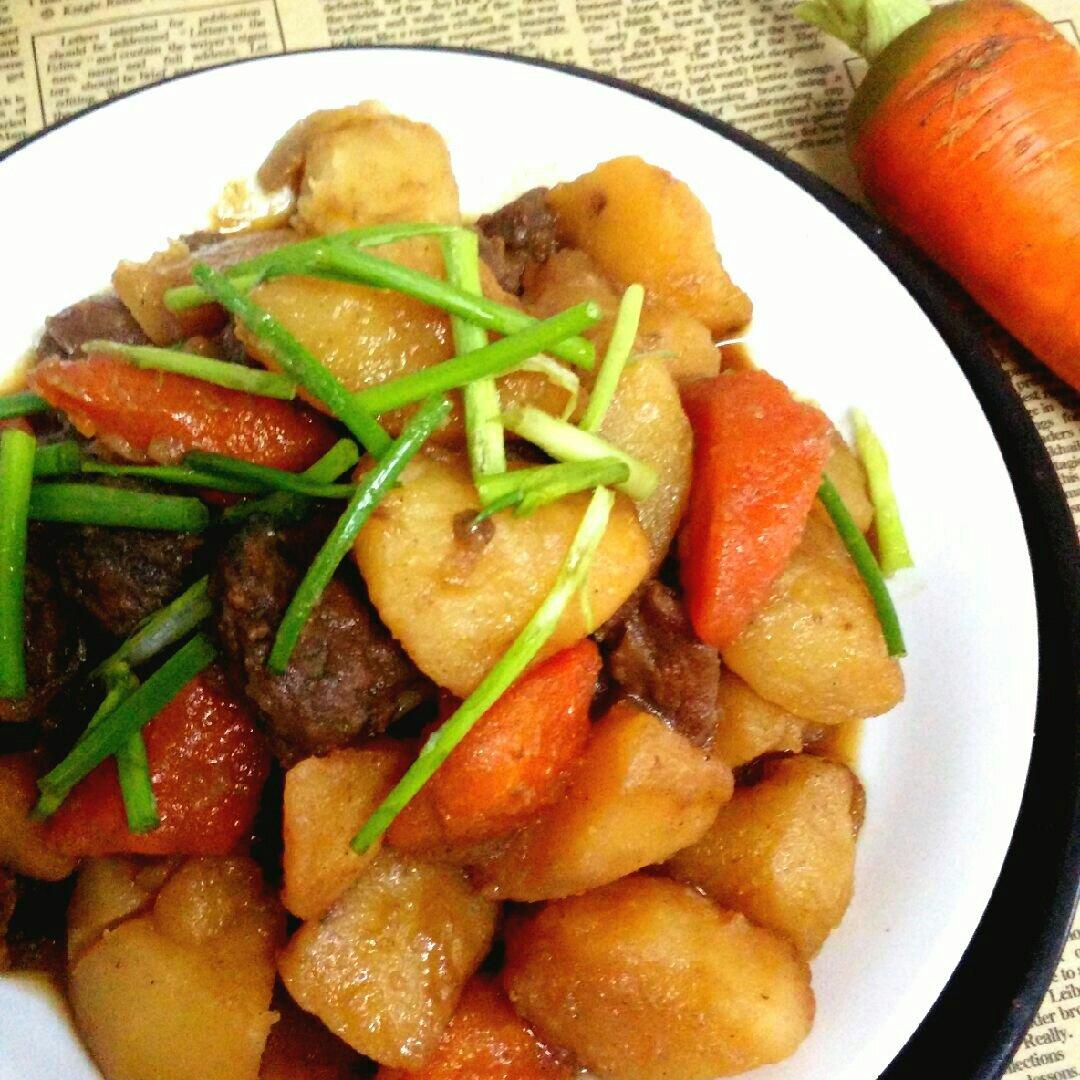 土豆胡萝卜烧牛肉