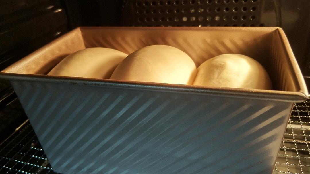 口感扎实的免揉出膜吐司（静置出膜法）