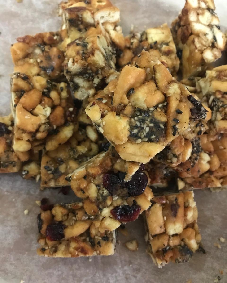 （视频食谱）自制沙琪玛／萨其马