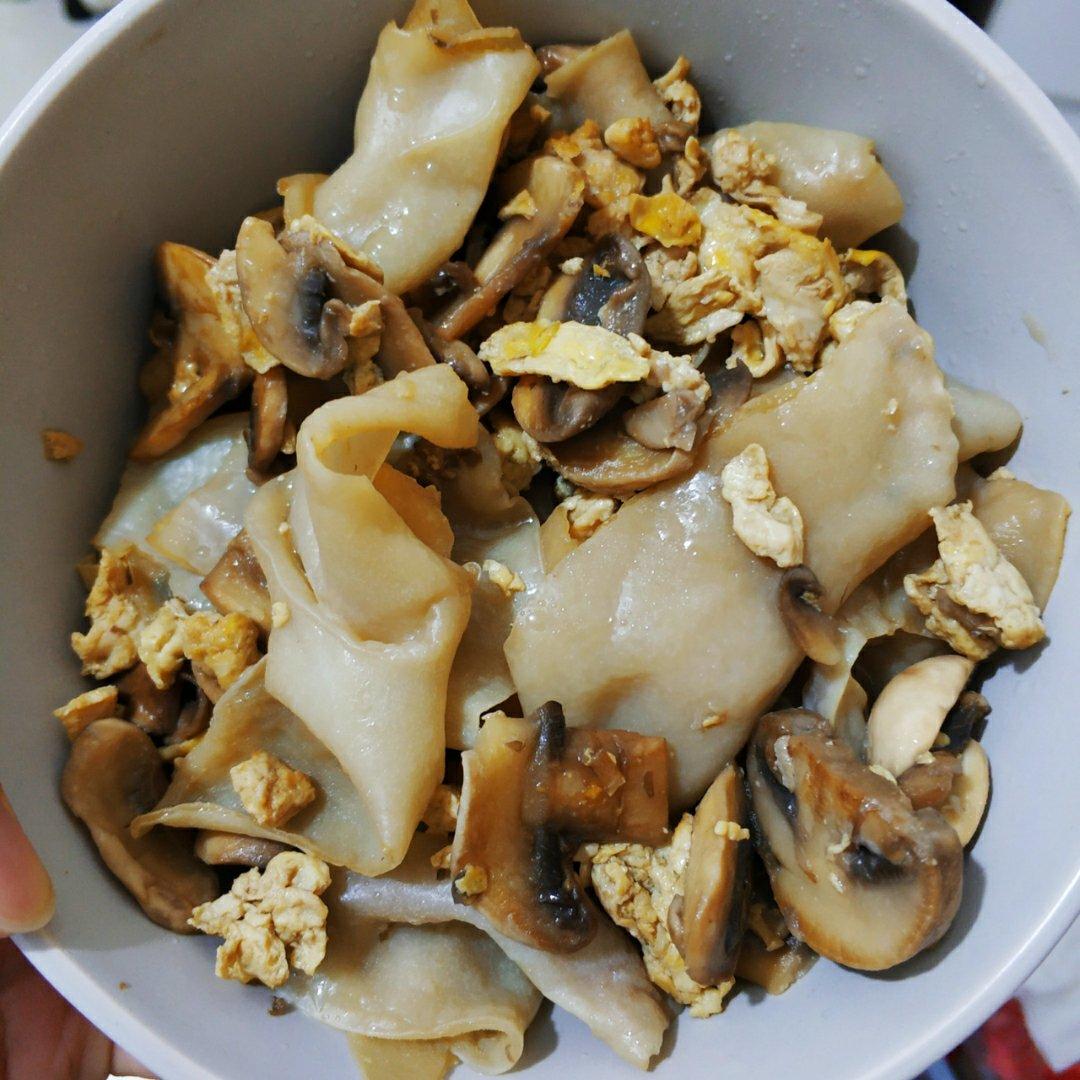 鲜蘑菇炒鸡蛋