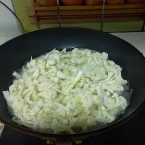 小媛食堂☞干锅花菜的做法 步骤4