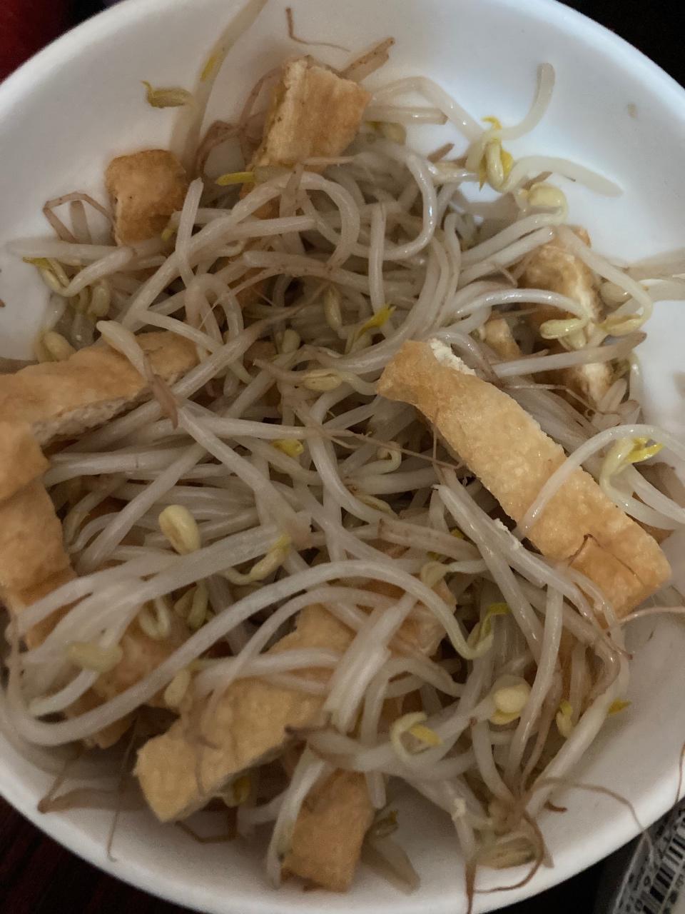 绿豆芽炒油豆腐皮