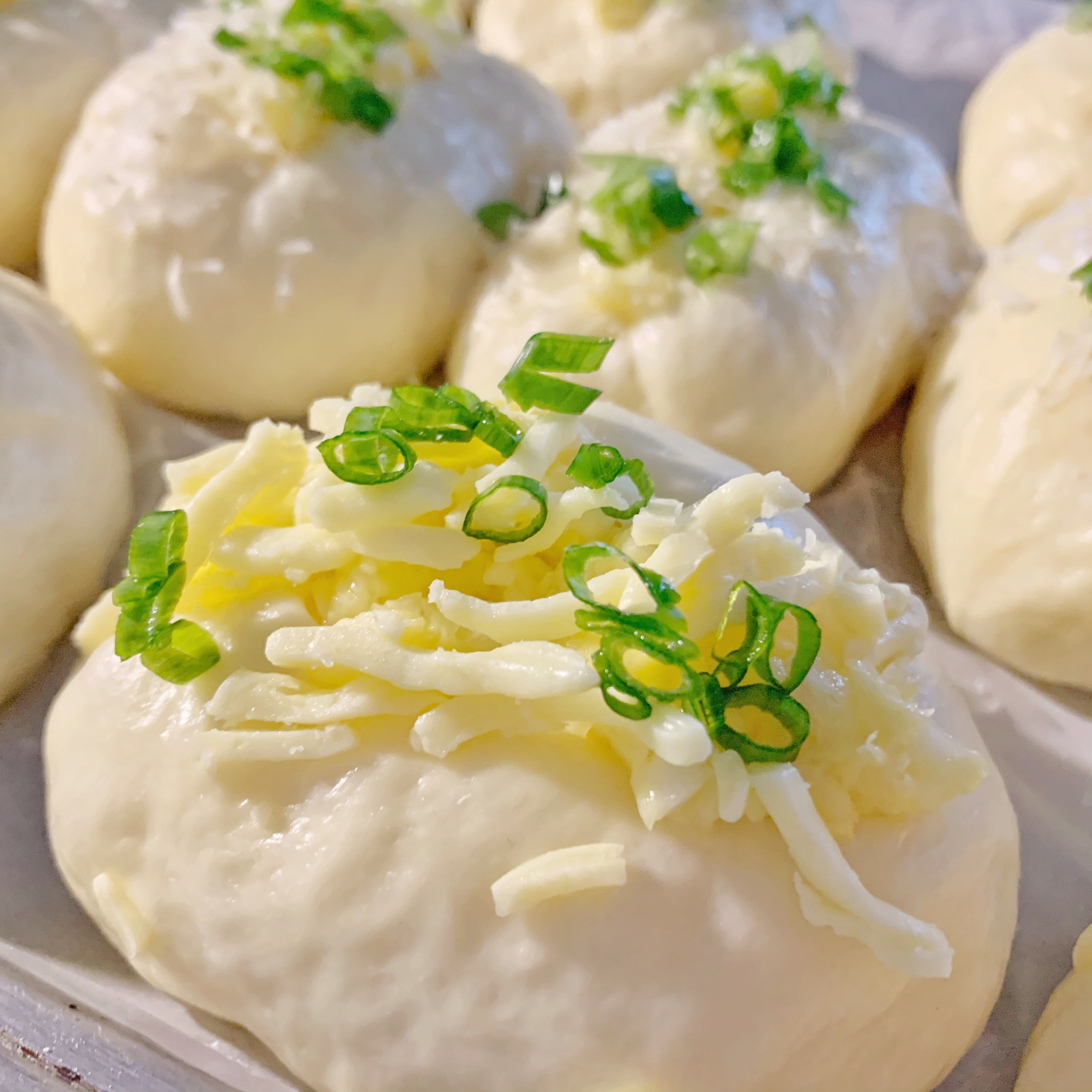 【超香的咸口面包】#蒜蓉#芝士#【波兰种Polish】【Fluffy cheese and garlic bread puffs】做过的最好吃的面包！