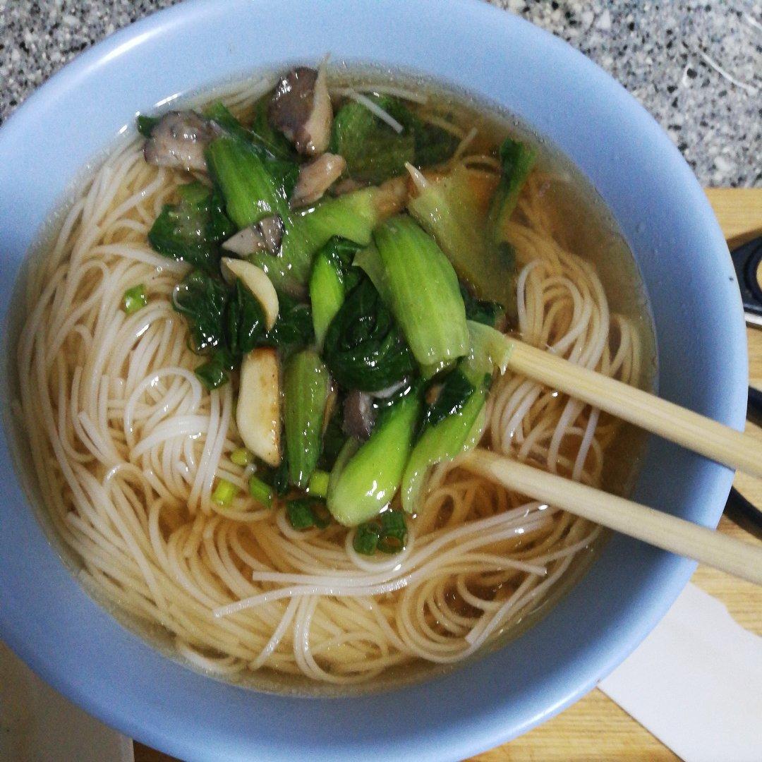 素面（青菜蘑菇面筋）