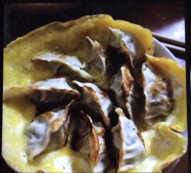 蛋抱煎饺（速冻饺）