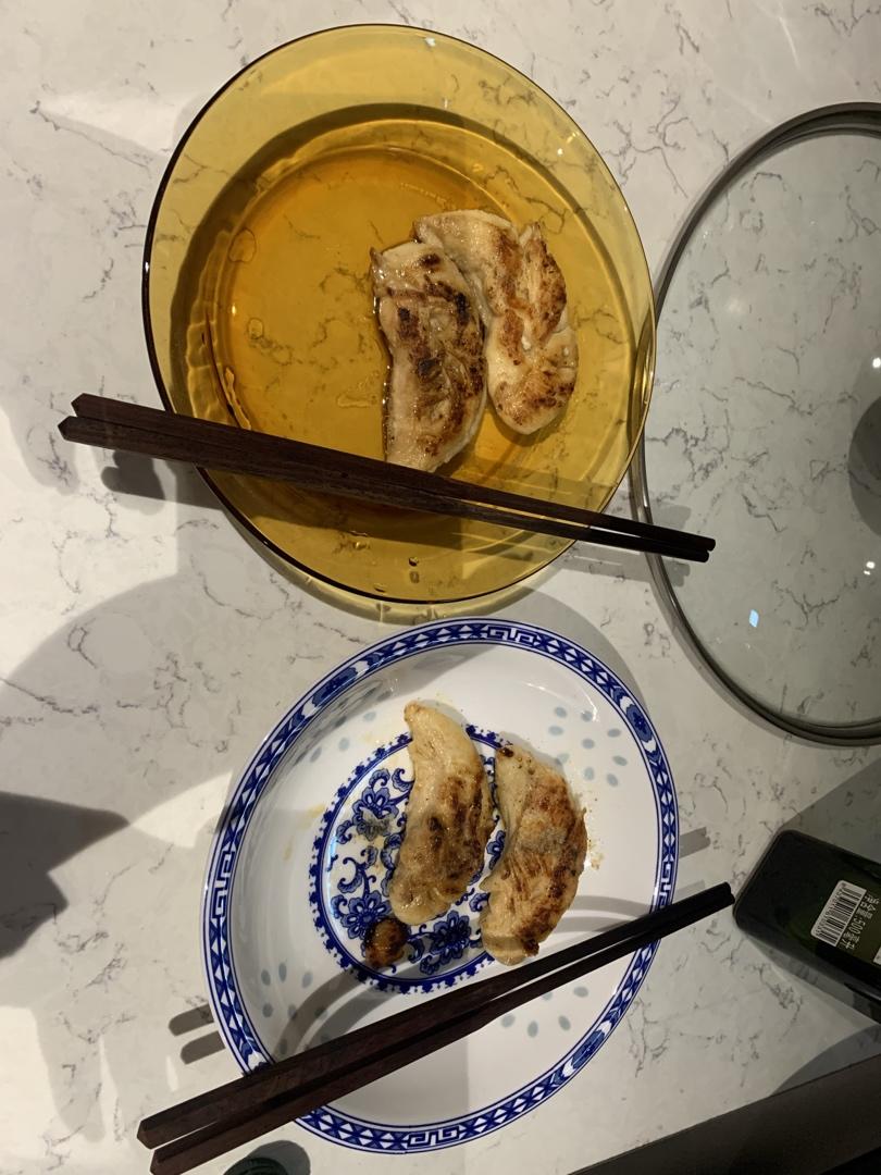简单快捷的鸡胸肉做法(减脂用)