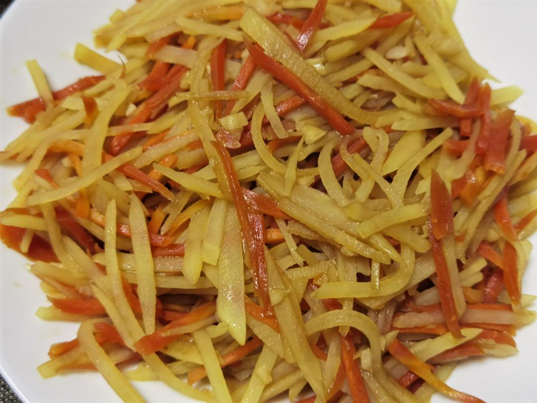 辣炒土豆🥔胡萝卜🥕丝