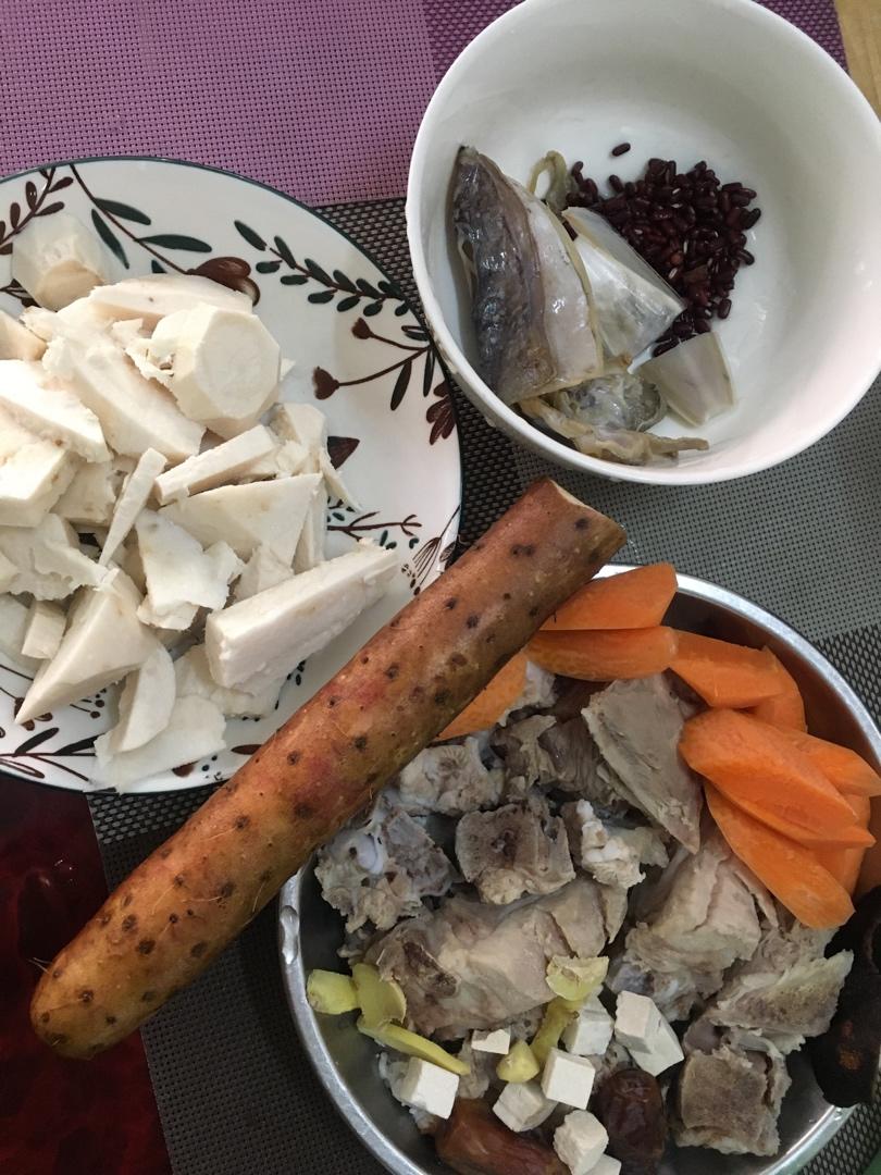 粉葛扁豆猪骨汤