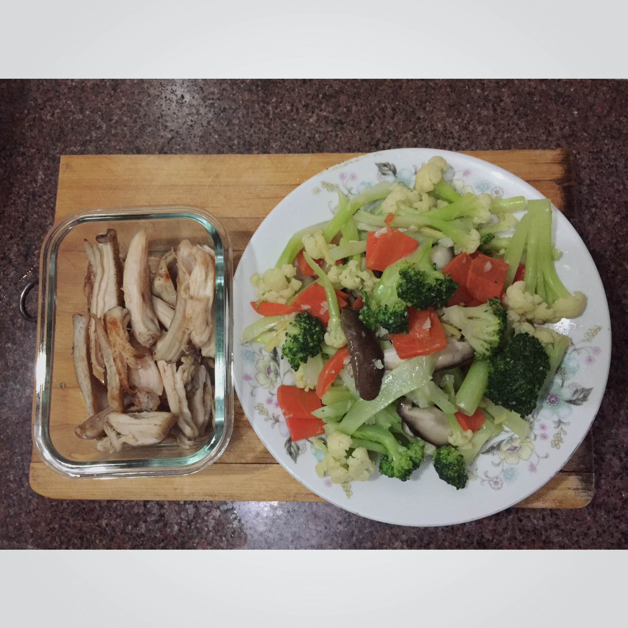 （低于500卡快手菜）西兰花炒鸡胸肉