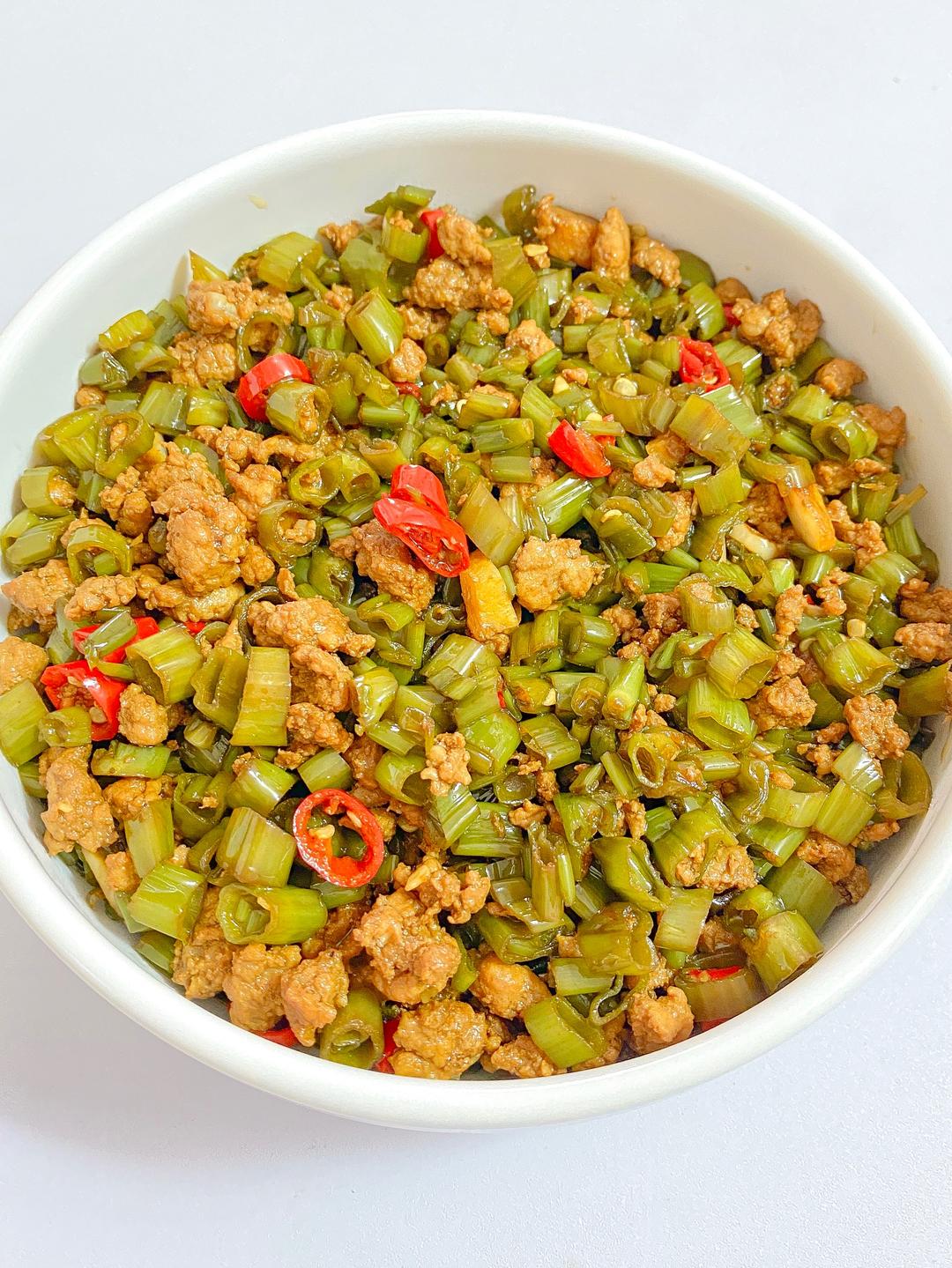 空心菜杆炒肉末的做法