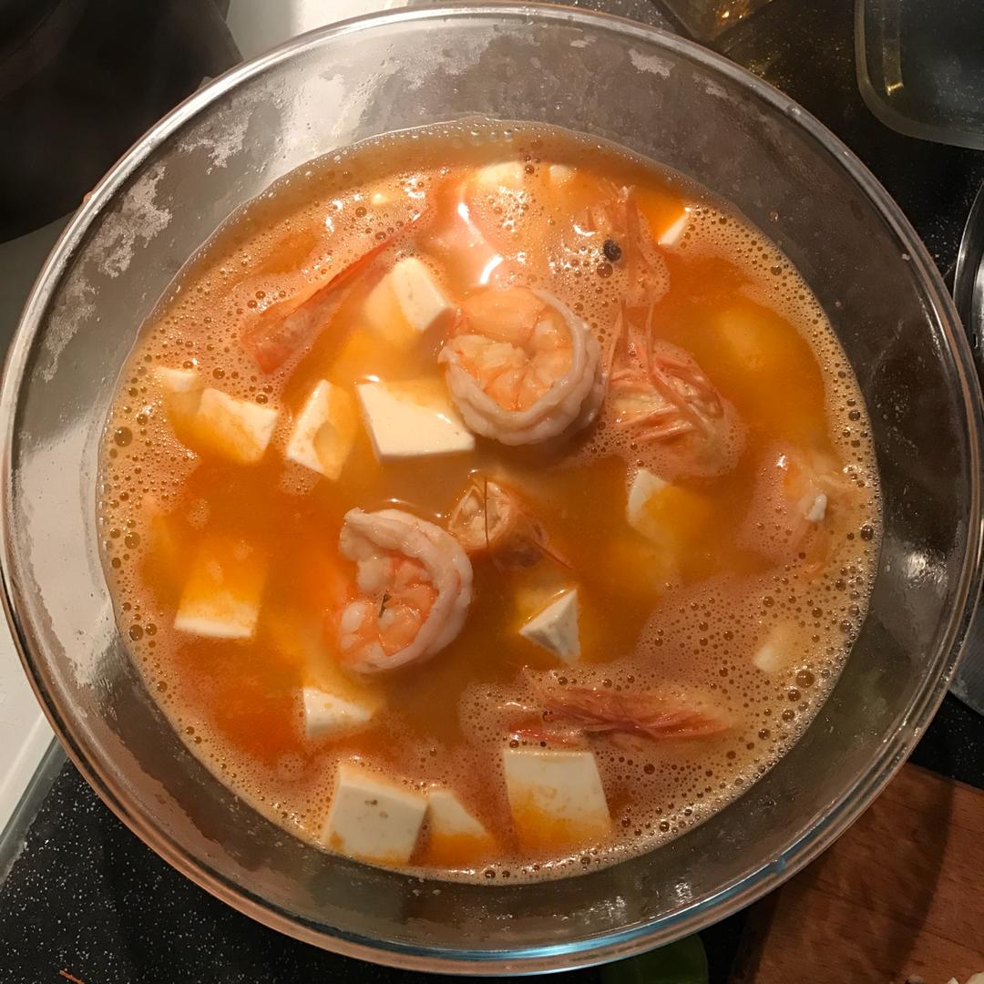 鲜虾豆腐汤