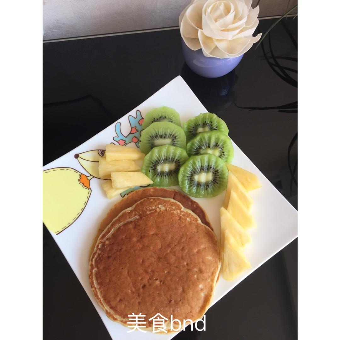 【减脂早餐】无油香蕉松饼（超简单）