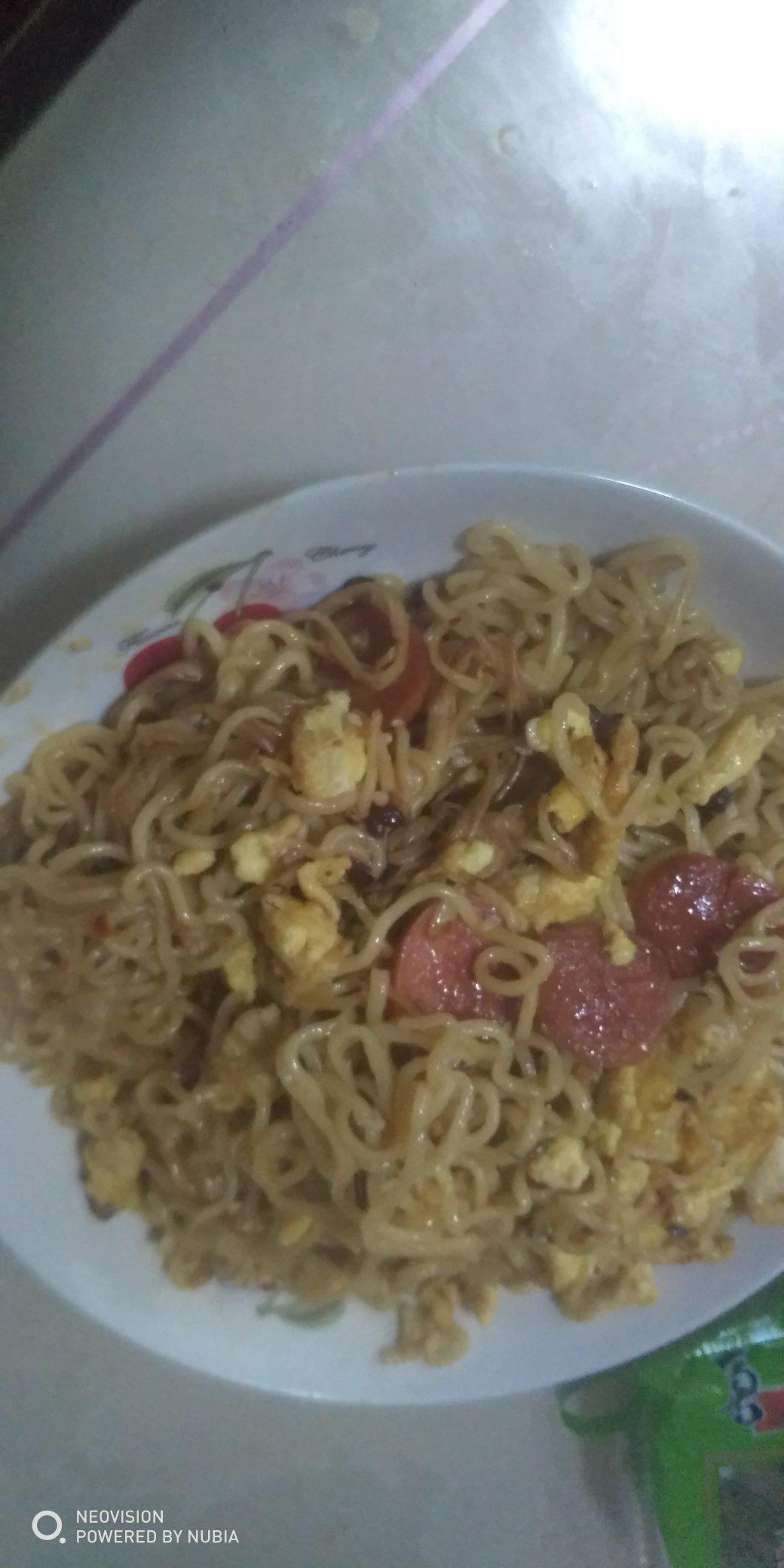 金针菇老干妈炒面快手菜