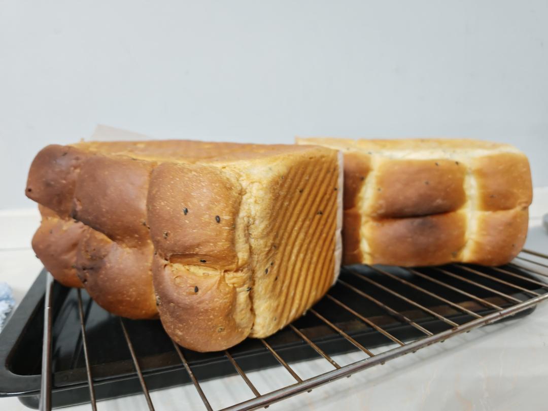 我认为最好吃的吐司🍞重磅奶油奶酪吐司（内含奶油奶酪馅料制作方法）