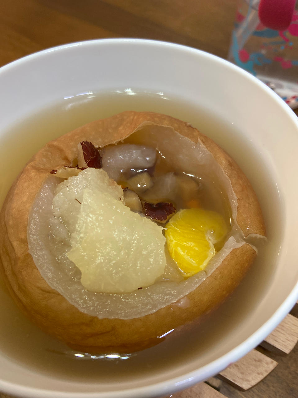 冰糖炖雪梨(化痰止咳)