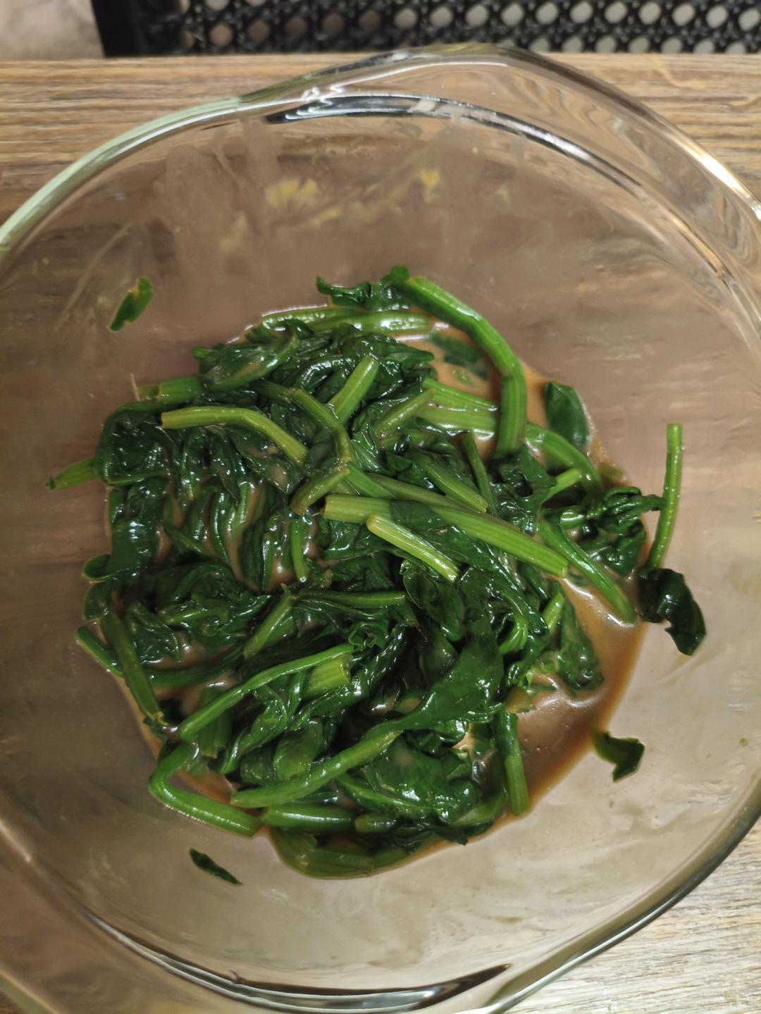 老少都爱吃的麻酱拌菠菜