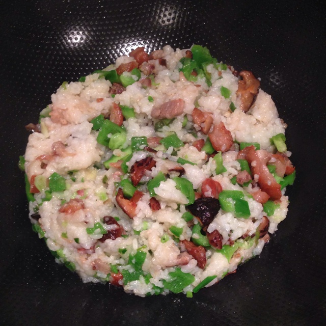腊肉青椒香菇炒饭