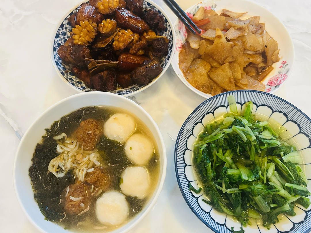 我家的小饭桌