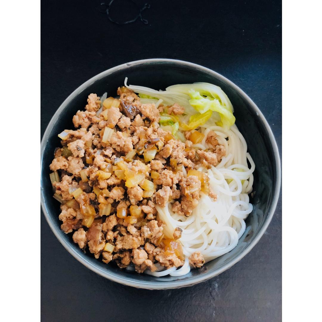 家常肉末拌面