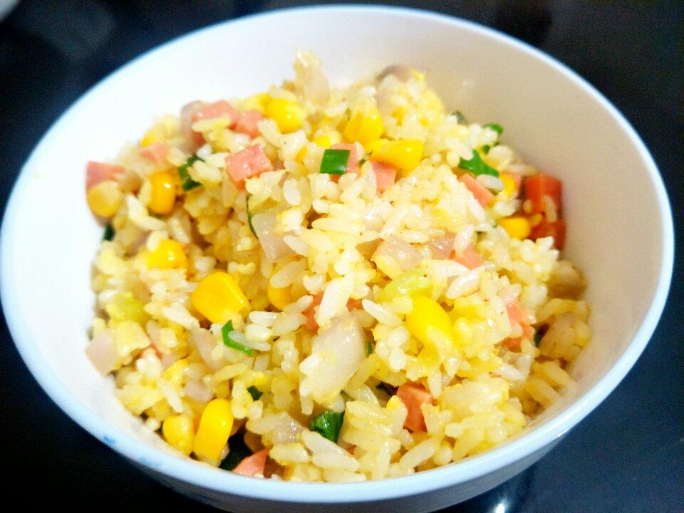 粒粒炒饭（米饭不粘粒粒分明的方法）