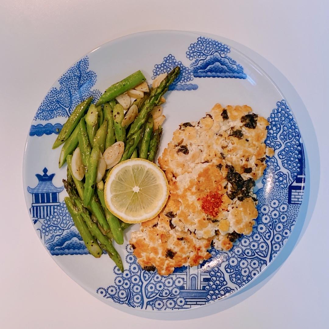 味增鸡肉海苔豆腐饼配香烤孜然薯蔬菜沙拉便当【北鼎烤箱食谱】