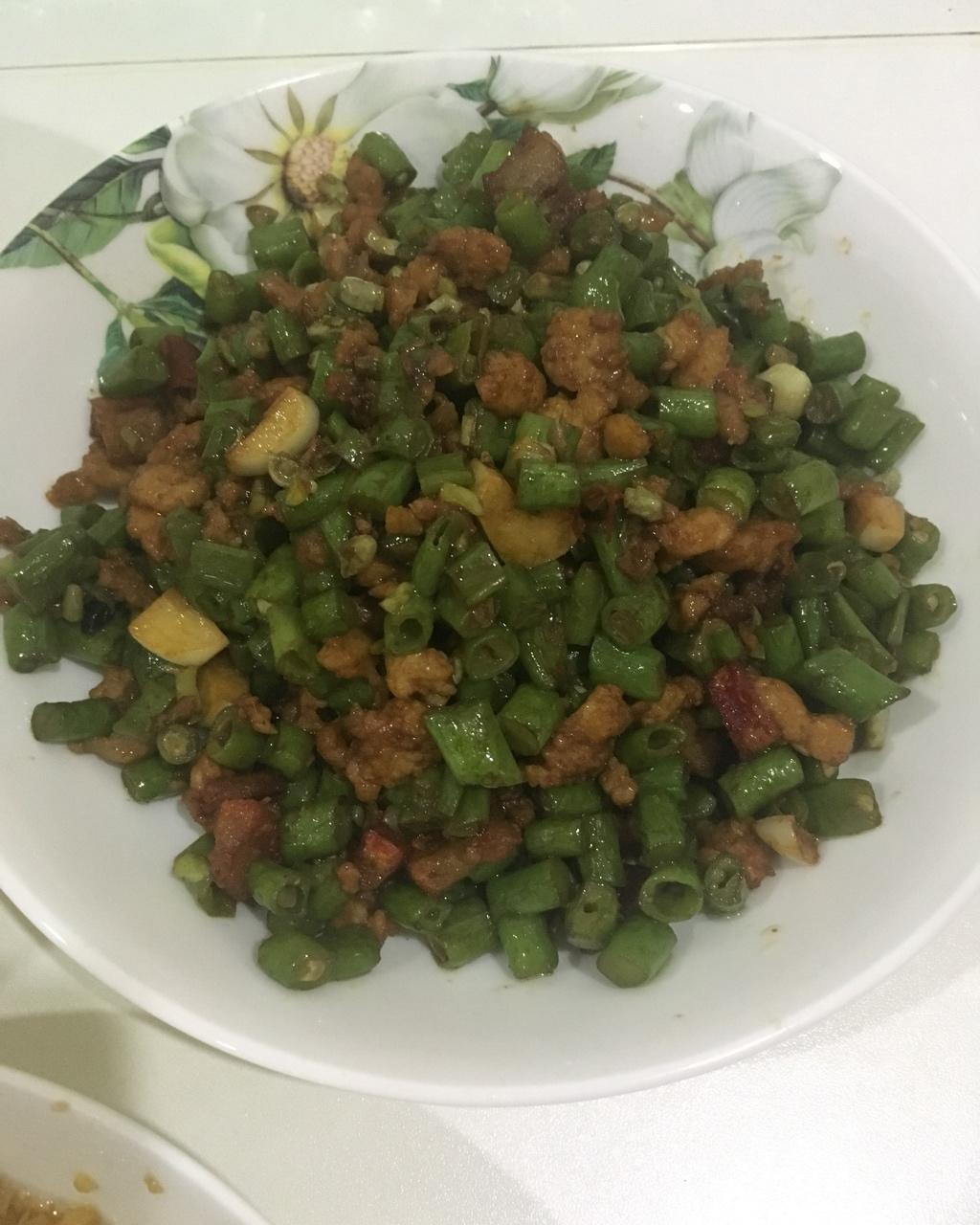 肉沫豆角下饭菜