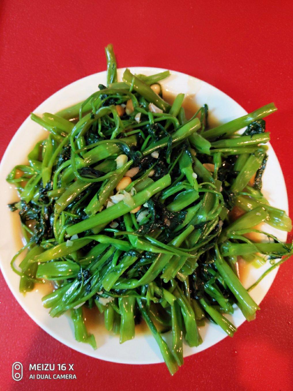 爆炒空心菜